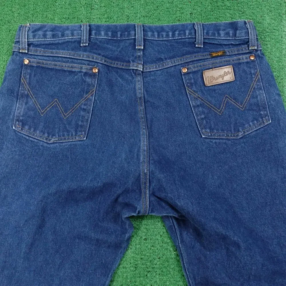 Vintage Wrangler Jeans 40x29 (42x30) Blue 13MWZ‎ Cowboy Cut Straight Leg Denim